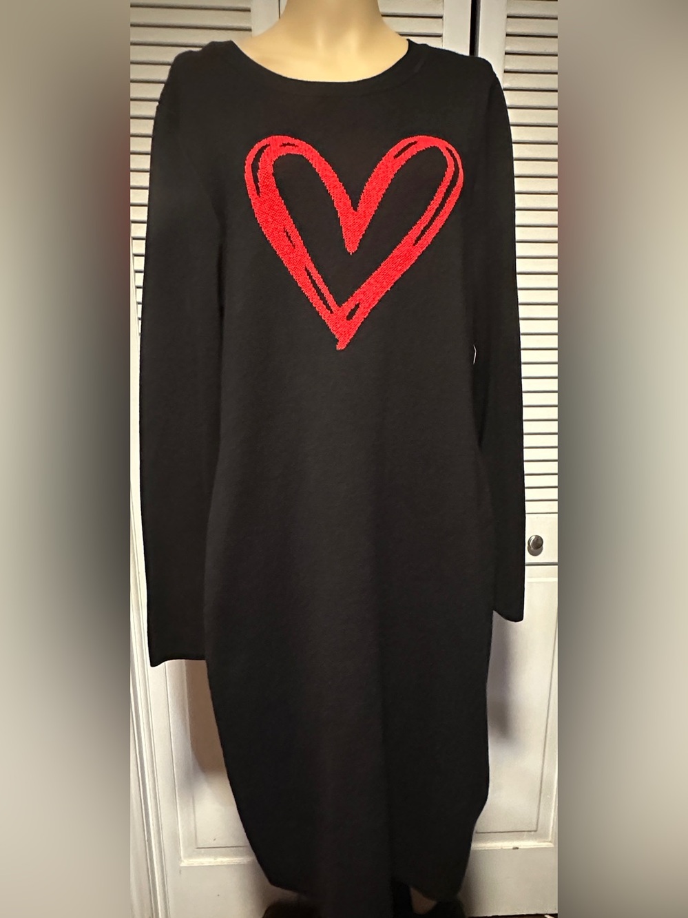 NWT Lane Bryant Heart Graphic Ultra Soft Black Red Sweater Dress 14/16